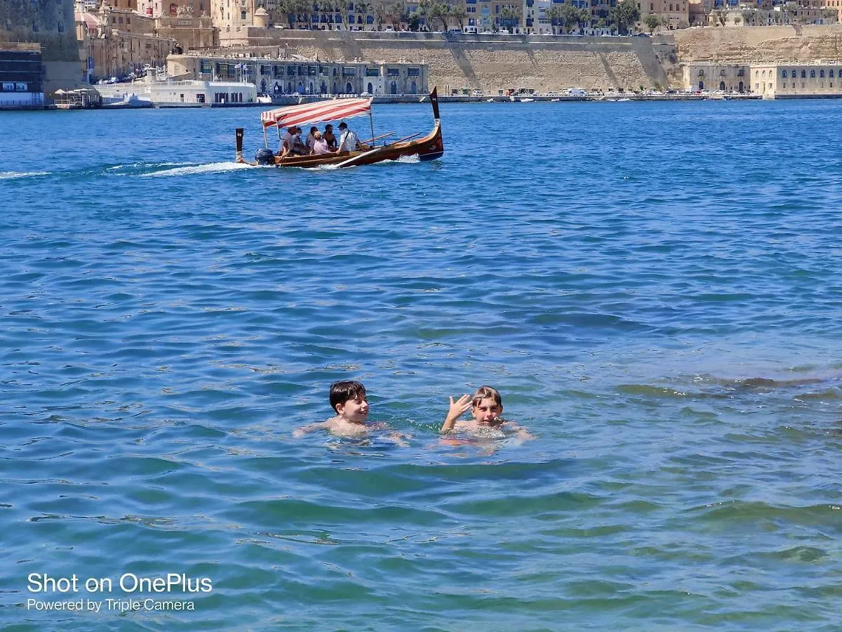 Semi-Basement, Cosy Apartment Interconnected To Our Residence A Traditional Maltese Townhouse Senglea 0*,  Malta